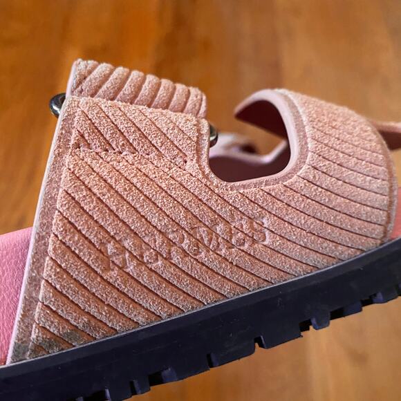 Chypre Inspired Pink Suede Sandals – Size 39 - Picture 4 of 8